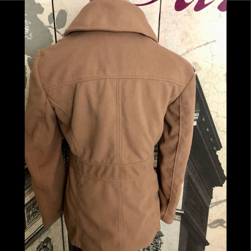 Nice lightweight jacket by Platinum in size medium